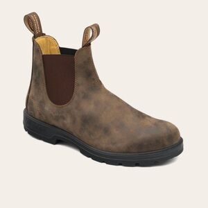 Brown Round-toe Blundstone Boots (Classic #585)
